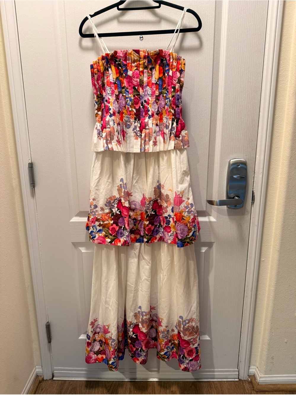 ELLIATT Alice Tiered Gown in Ombre Floral Size S NWT - Picture 4 of 7
